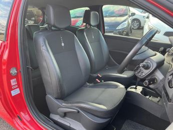 Renault Clio 1.6 VVTGT LINE TOMTOM AUTOMATIC