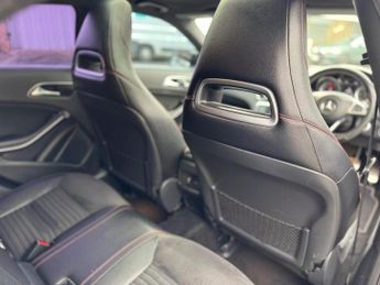 Mercedes-Benz A Class 2.1 A200d AMG Line (Premium Plus) 7G-DCT Euro 6 (s/s) 5dr