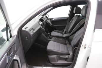 Volkswagen Tiguan 2.0 TDI BlueMotion Tech R-Line DSG Euro 6 (s/s) 5dr