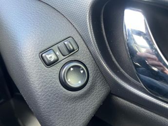 Nissan Qashqai 1.3 DIG-T N-CONNECTA DCT AUTOMATIC