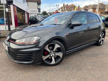 Volkswagen Golf GTi 2.0 GTI DSG AUTOMATIC