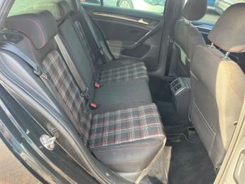 Volkswagen Golf 2.0 GTI DSG AUTOMATIC