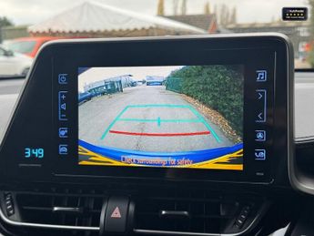 Toyota C-HR 1.8 VVT-h Design SUV 5dr Petrol Hybrid CVT Euro 6 (s/s) (122 ps)