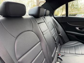 Mercedes-Benz C Class 2.1 C220d AMG Line (Premium Plus) 7G-Tronic+ Euro 6 (s/s) 4dr