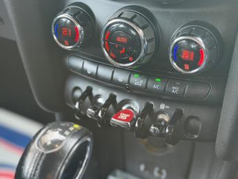 Mini Hatch 1.5 Cooper Auto Euro 6 (s/s) 3dr