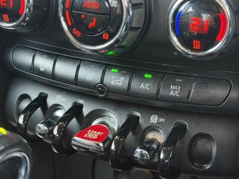 Mini Hatch 1.5 Cooper Auto Euro 6 (s/s) 3dr