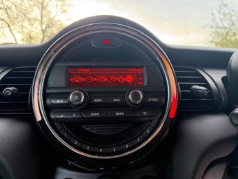 Mini Hatch 1.5 Cooper Auto Euro 6 (s/s) 3dr