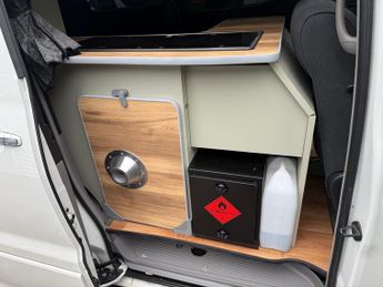 Toyota Alphard 2.4 Campervan Side Conversion Pop Top Roof