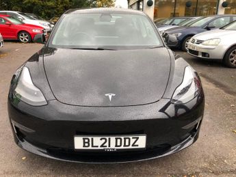 Tesla Model 3 LONG RANGE AWD 45,000m black vegan leather, 19 inch alloys