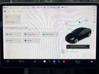 Tesla Model 3 LONG RANGE AWD 45,000m black vegan leather, 19 inch alloys