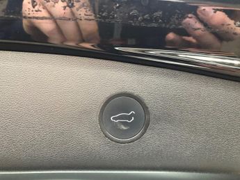 Tesla Model 3 LONG RANGE AWD 45,000m black vegan leather, 19 inch alloys