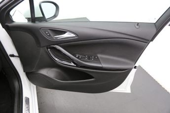 Vauxhall Astra 1.4i Turbo Elite Nav Auto Euro 6 (s/s) 5dr