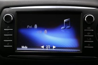 Toyota Yaris 1.5 VVT-h Design E-CVT Euro 6 (s/s) 5dr
