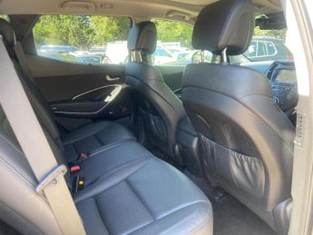 Hyundai SANTA FE 2.2 CRDi Blue Drive Premium SE Auto 4WD Euro 6 (s/s) 5dr (7 Seat