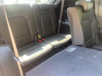 Hyundai SANTA FE 2.2 CRDi Blue Drive Premium SE Auto 4WD Euro 6 (s/s) 5dr (7 Seat