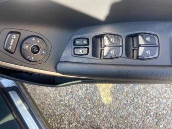 Hyundai SANTA FE 2.2 CRDi Blue Drive Premium SE Auto 4WD Euro 6 (s/s) 5dr (7 Seat