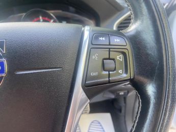 Volvo XC60 2.4 D5 R-Design Lux Nav Geartronic AWD Euro 5 5dr