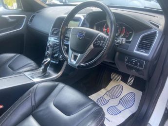Volvo XC60 2.4 D5 R-Design Lux Nav Geartronic AWD Euro 5 5dr