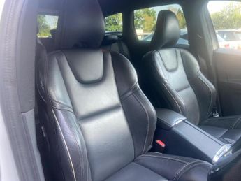 Volvo XC60 2.4 D5 R-Design Lux Nav Geartronic AWD Euro 5 5dr