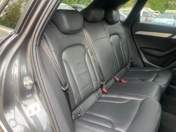 Audi Q3 2.0 TDI S line S Tronic quattro Euro 5 (s/s) 5dr