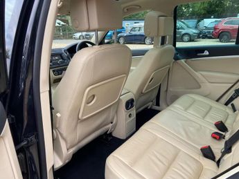 Volkswagen Tiguan 2.0 TDI BlueMotion Tech Match DSG 4WD Euro 5 (s/s) 5dr