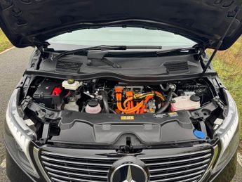 Mercedes-Benz Eqv EQV 300 Sport Premium 90KWH Auto Electric 7 SEATER/360 CAM/BURME