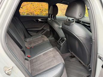 Audi A4 2.0 A4 Black Edition 40 TFSI Semi-Auto 5dr