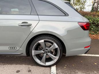 Audi A4 2.0 A4 Black Edition 40 TFSI Semi-Auto 5dr