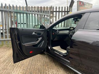 Mercedes-Benz CLA Class 2.1 CLA220 CDI AMG Sport Coupe 7G-DCT Euro 6 (s/s) 4dr