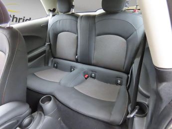 Mini Hatch 1.5 One Classic Euro 6 (s/s) 3dr