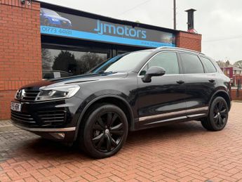 Volkswagen Touareg 3.0 TDI V6 BlueMotion Tech R-Line Tiptronic 4WD Euro 6 (s/s) 5dr