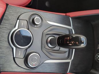 Alfa Romeo Stelvio 2.2 TD Nero Edizione Auto Q4 AWD Euro 6 (s/s) 5dr