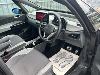 Volkswagen ID.3 TECH SAT NAV REVERING CAMERA 1 OWNER
