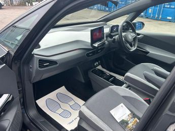 Volkswagen ID.3 TECH SAT NAV REVERING CAMERA 1 OWNER