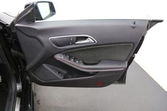 Mercedes-Benz CLA Class 1.6 CLA180 AMG Line Coupe 7G-DCT Euro 6 (s/s) 4dr