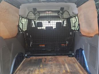 Ford Transit Connect 1.5 240 ECOBLUE TREND 6DR AUTO L2 120 BHP LWB COMBI VAN