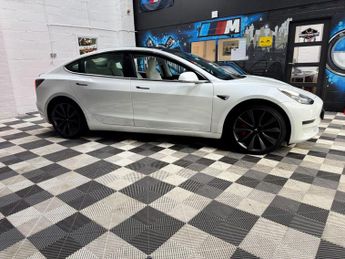 Tesla Model 3 (Dual Motor) Performance Auto 4WDE 4dr (Performance Upgrade)
