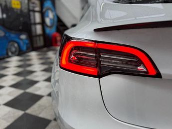 Tesla Model 3 (Dual Motor) Performance Auto 4WDE 4dr (Performance Upgrade)