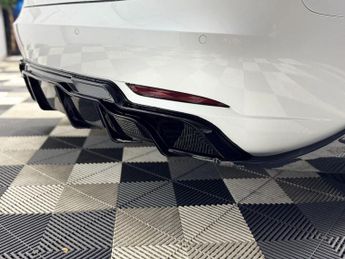 Tesla Model 3 (Dual Motor) Performance Auto 4WDE 4dr (Performance Upgrade)