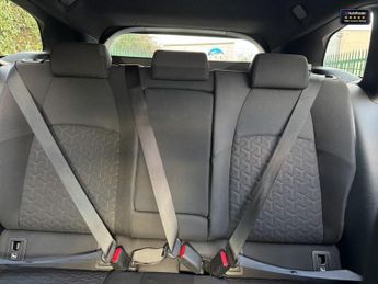 Toyota Corolla 1.8 VVT-h Design Touring Sports 5dr Petrol Hybrid CVT Euro 6 (s/