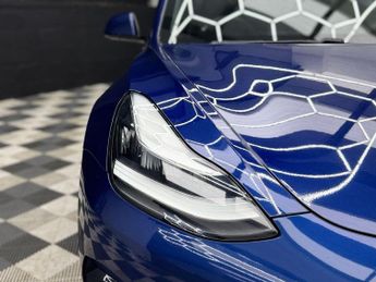 Tesla Model 3 (Dual Motor) Long Range Auto 4WDE 4dr