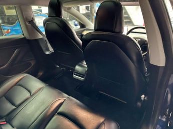 Tesla Model 3 (Dual Motor) Long Range Auto 4WDE 4dr