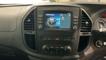 Mercedes-Benz eVito Tourer Premium L3 Auto Electric 9 Seater 100 KWH EX-LWB/PARKTRON