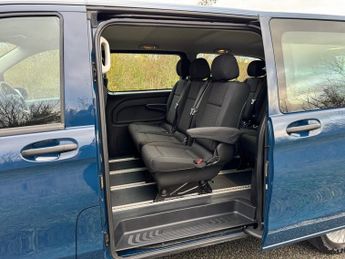 Mercedes-Benz eVito Tourer Premium L3 Auto Electric 9 Seater 100 KWH EX-LWB/PARKTRON