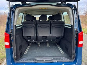 Mercedes-Benz eVito Tourer Premium L3 Auto Electric 9 Seater 100 KWH EX-LWB/PARKTRON