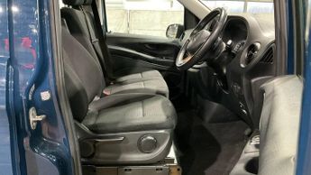 Mercedes-Benz eVito Tourer Premium L3 Auto Electric 9 Seater 100 KWH EX-LWB/PARKTRON