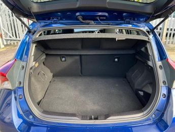 Toyota Auris 1.8 VVT-h Design CVT Euro 6 (s/s) 5dr