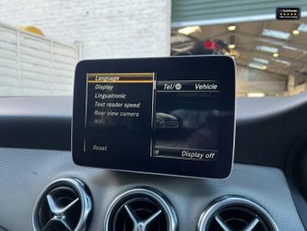 Mercedes-Benz GLA Class Sport (Premium Plus) SUV 5dr Diesel 7G-DCT Euro 6 (s/s) (136 ps)