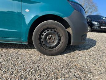 Mercedes-Benz Vito AUTO LWB L2H1 Progressive 114 Air Con Nav Rear Camera Euro 6 NO 