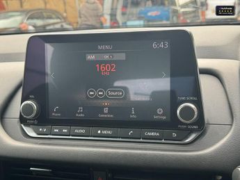 Nissan Qashqai 1.3 DIG-T MHEV Acenta Premium SUV 5dr Petrol Hybrid XTRON Euro 6